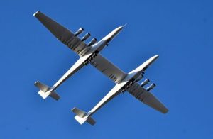 2019-04-14T030327Z_1_LYNXNPEF3D029_RTROPTP_2_SPACE-EXPLORATION-STRATOLAUNCH.JPG.