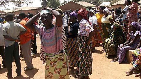 Women-lamenting-the-killing-of-loved-ones