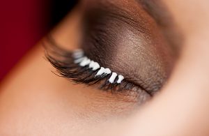 Fake-eyelashes