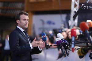 Macron-e1556359810409