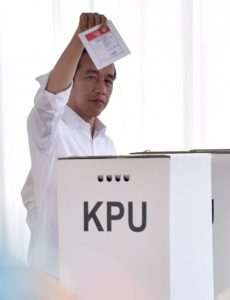President-Joko-Widodo-faces-a-stiff-challenger-general-Prabowo-Subianto-e1555488804119