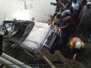 Reckage-of-vehicle-that-plunged-into-river