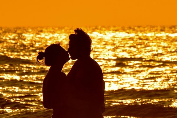 Women-better-at-hiding-infidelities-than-men-research-says–e1555479319510