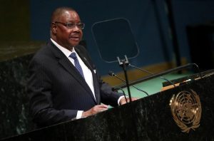 2019-05-27T170715Z_1_LYNXNPEF4Q168_RTROPTP_2_MALAWI-ELECTION