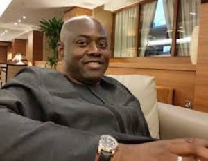593d5ada-seyi-makinde-300×233