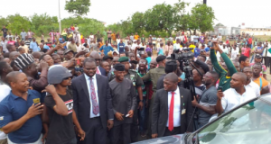 Angry villagers block Osinbajo’s convoy in Abuja