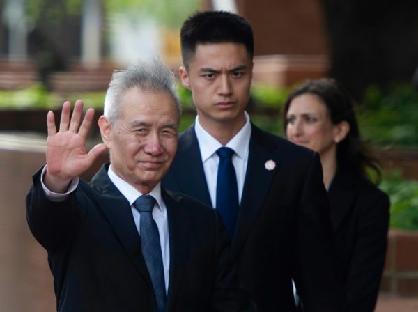 Chinese-Vice-Premier-Liu-He-in-Washington-Trump-still-goes-ahead-by-stabbing-Chinese-goods-with-higher-tariffs–e1557467716912
