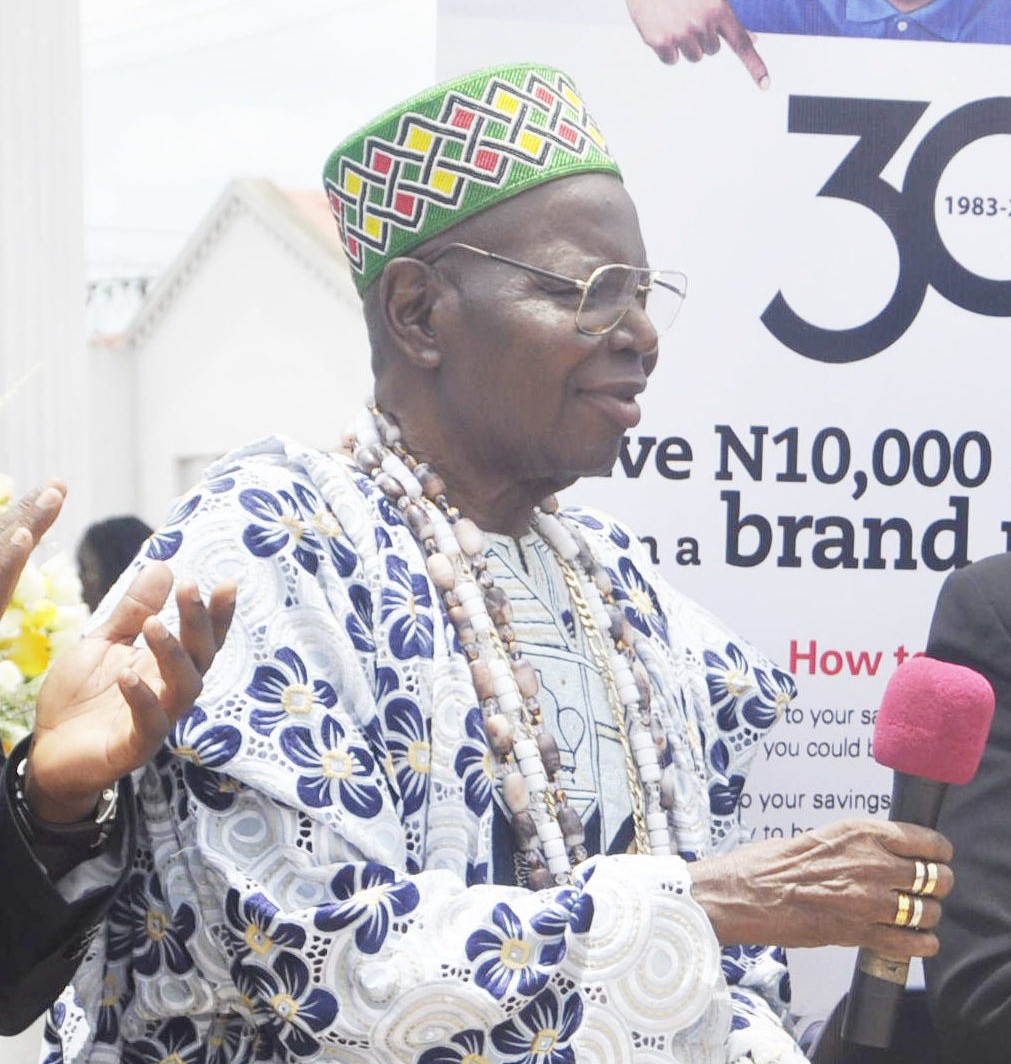 Oba of Isheri-Olofin, Wahab Ballgun