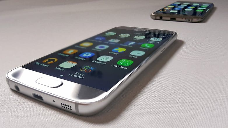 Galaxy-S7-keeps-freezing-lagging-rebooting