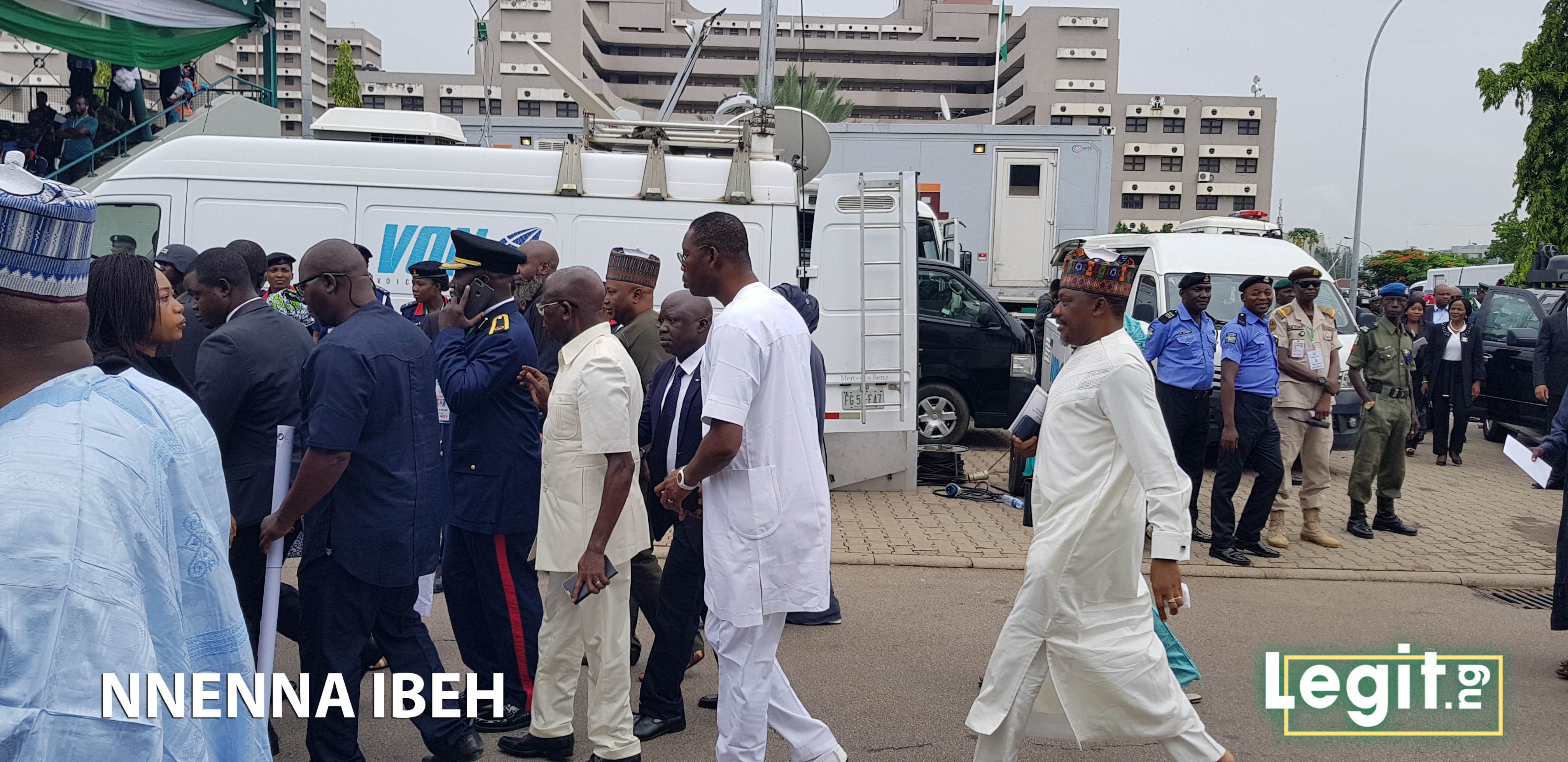 Oshiomhole arrives amidst cheers