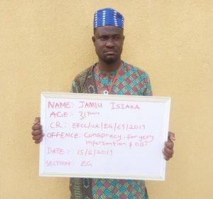 Jamiu-Isiaka-impersonates-Baru-Femi-Adesina-e1558101307614