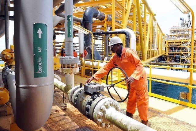Oil price slumps, shrinks FAAC disbursements to $1.9tr