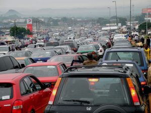PIC.6.-TRAFFIC-JAM-ON-ABUJA-KADUNA-HIGHWAY-AT-ZUBA-IN-ABUJA