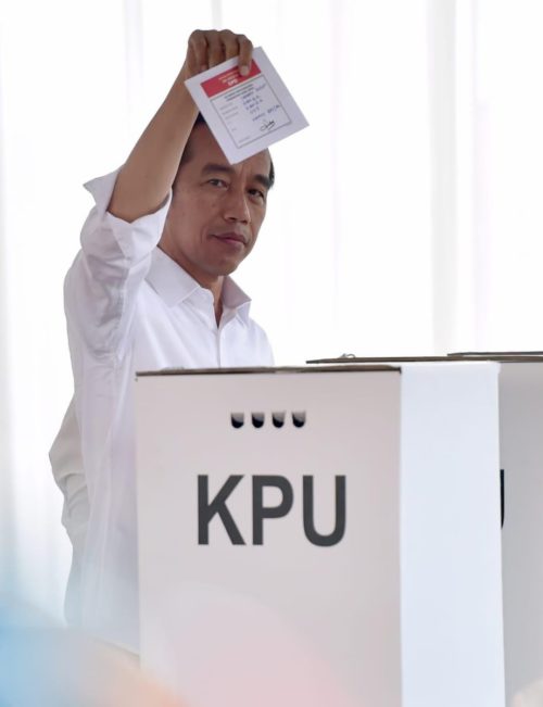 President-Joko-Widodo-faces-a-stiff-challenger-general-Prabowo-Subianto-e1555488804119