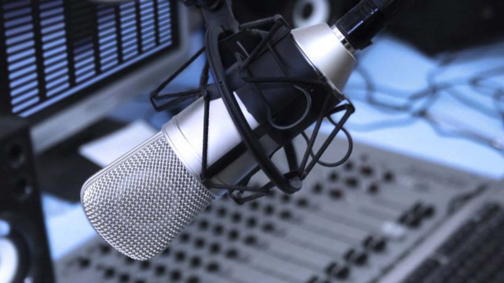 Radio-Broadcasting-microphone