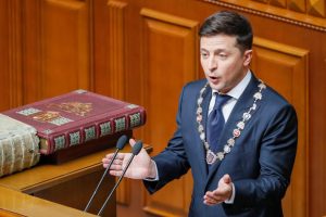 Ukraine’s new president urges dissolution of parliament