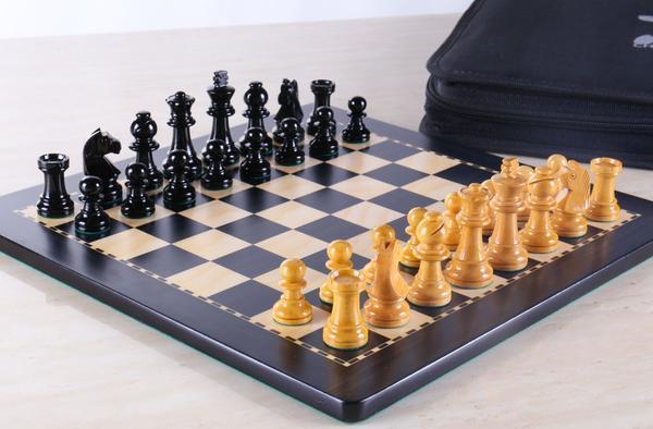 12-magnetic-travel-chess-set-in-black-and-boxwood-1961471016998_grande
