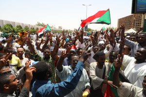AU suspends Sudan, demands civilian administration