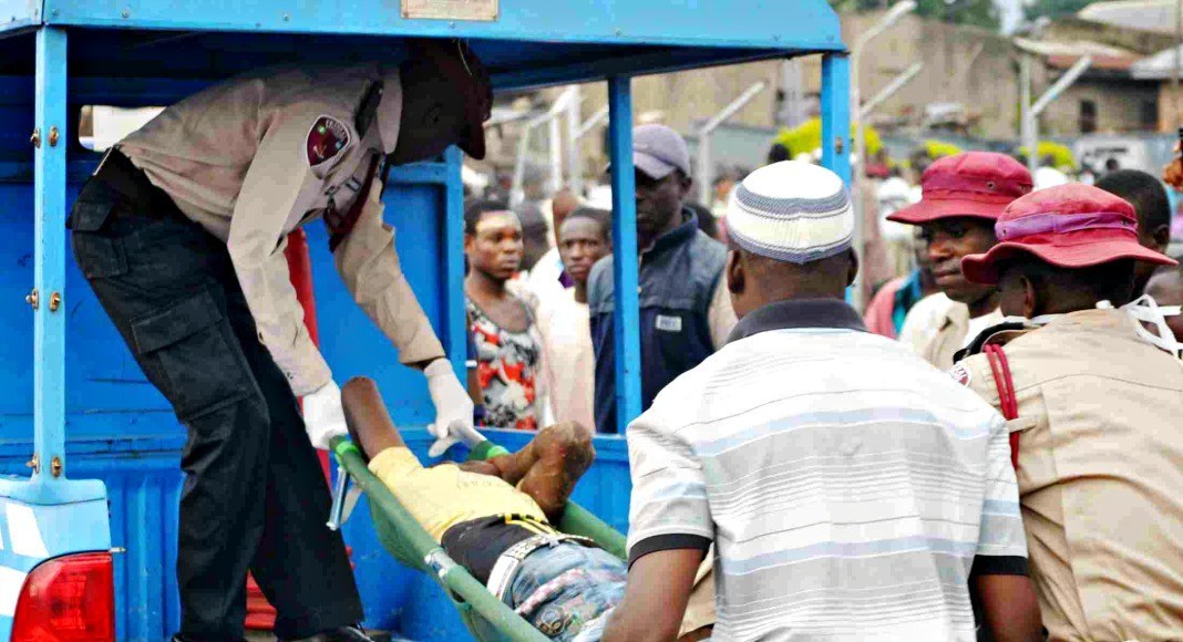 FRSC-officials-evacuating-a-road-accident-victim