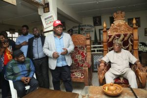 NDDC-Managing-Director-Prof.-Nelson-Brambaifa-visits-Eze-Blessing-Wagor-in-Ikwere (1)