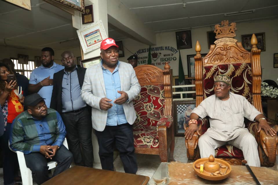 NDDC-Managing-Director-Prof.-Nelson-Brambaifa-visits-Eze-Blessing-Wagor-in-Ikwere (1)