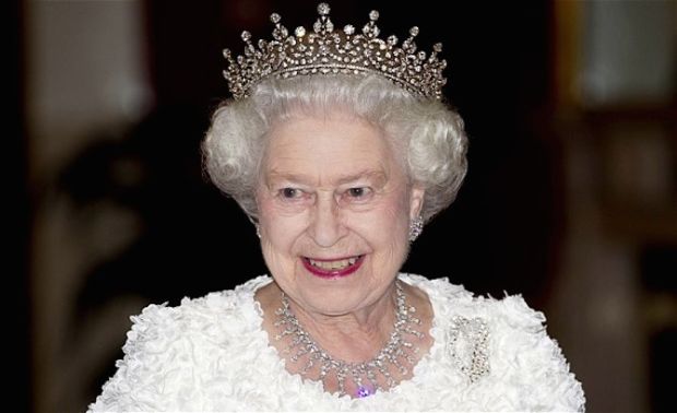 Queen-Elizabeth-back-on-her-fit