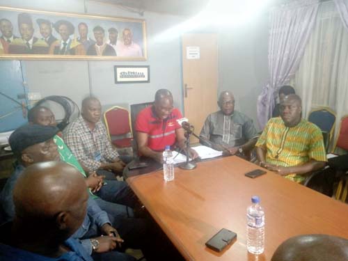 ASUU Lagos Zone Coordinator, Prof Sowande and branch chairmen and secretaries (1)
