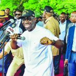 Obaseki dancing