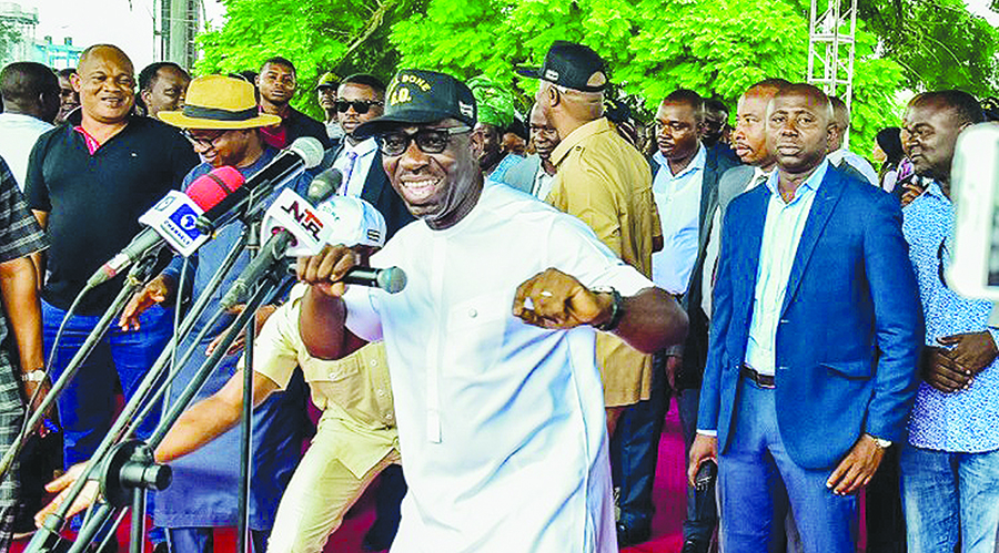 Obaseki dancing