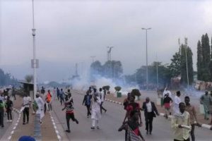 Pro-El-Zakzaky protest spreads- Shi’ites storm Lagos, clash with police again in Abuja