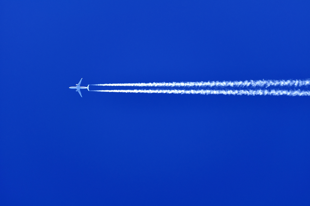 airplane_shutterstock_68709988