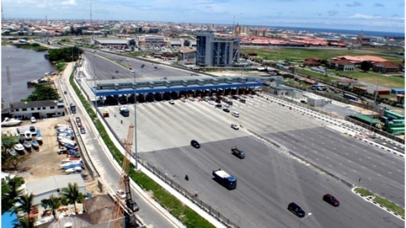 lagos-road-2-588×330