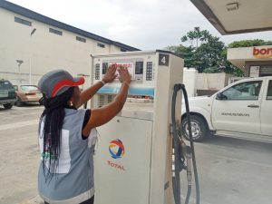 DPR-sealing-a-Total-Filling-Station-in-Port-Harcourt.
