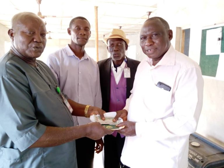 Meet-airport-cab-driver-who-returned-passengers-money