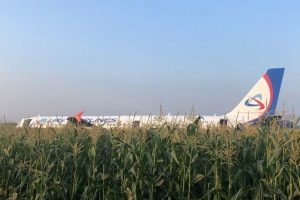 Russian-plane-lands-on-corn-field-all-233-passengers-safe-e1565856132603