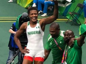 Odunayo-Adekuoroye-wins-gold