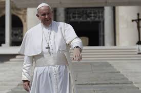 Pope rescued from faulty elevator
