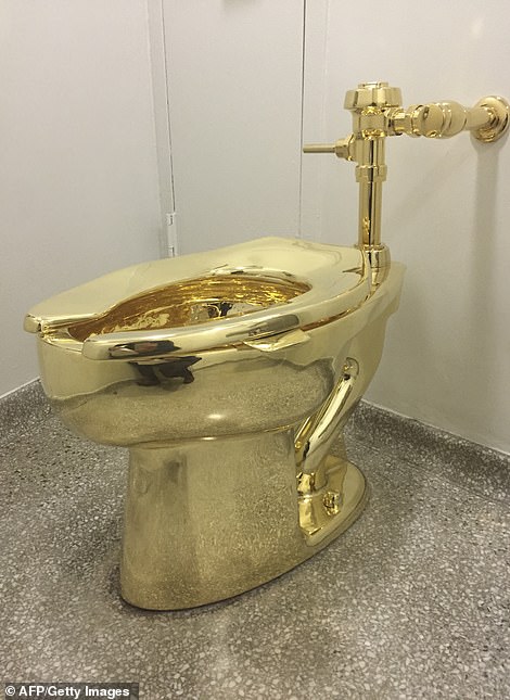 The_toilet_was_created_for_the_Guggenheim_Museum_in_New_York_ (1)