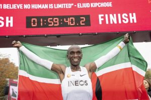 dw-marathon-kipchoge3-191012