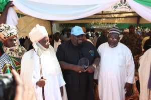 Danu with some of the dignitaries on the occasion