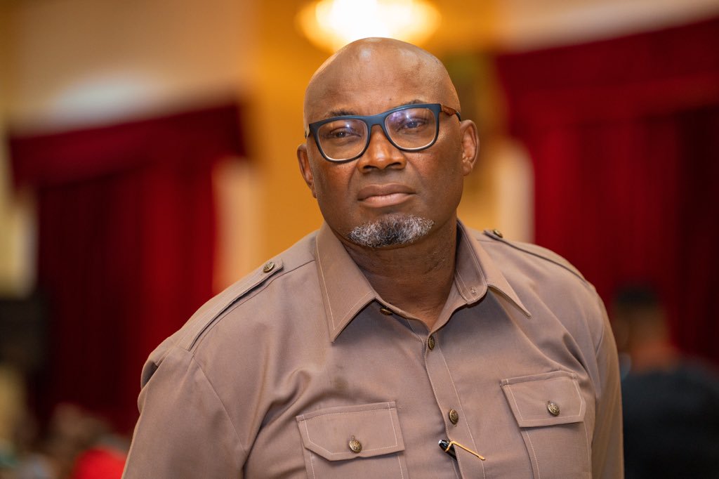 Dr Kingsley Emu