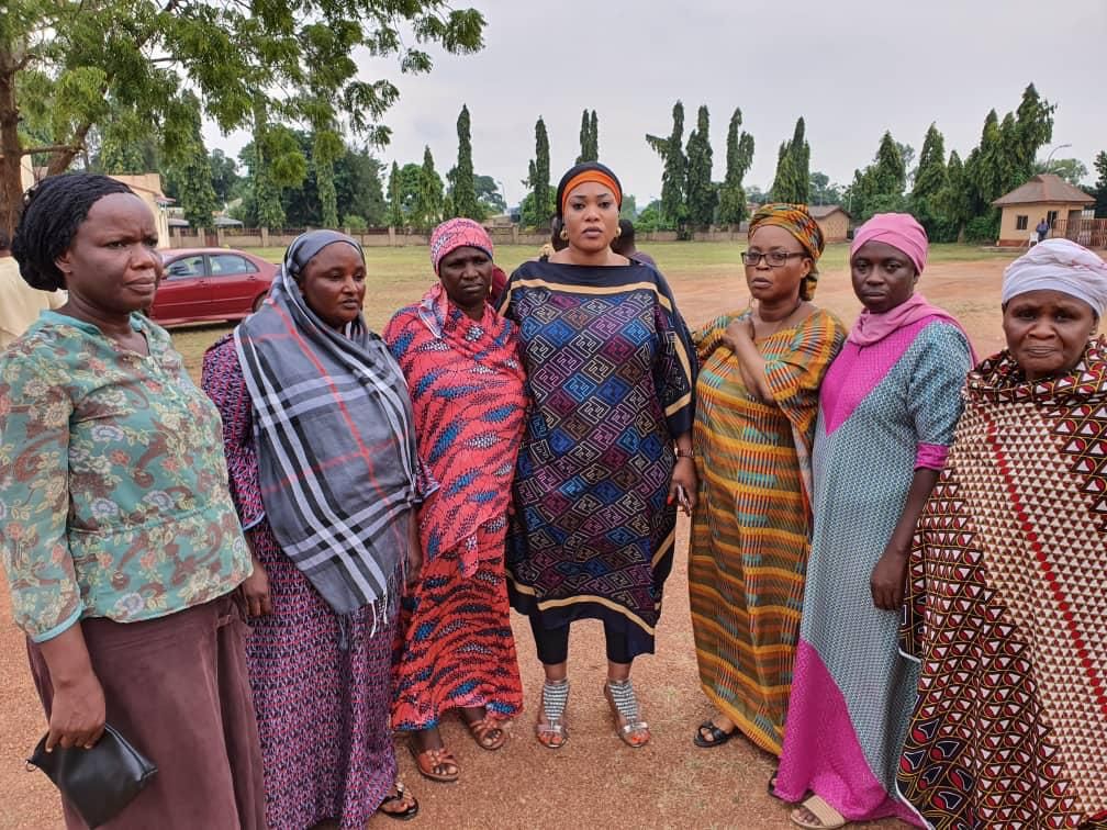 MagnaFaith Krimi with some women she visted