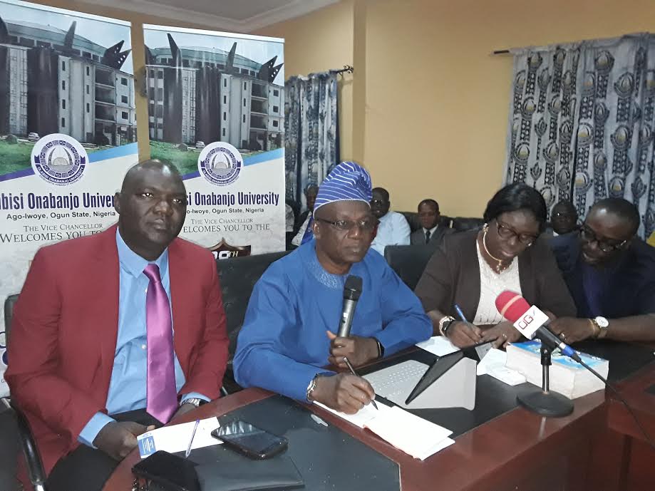 L-R: Prof Deji Agboola, DVC academic, Prof Olatunji and Prof Ebunolowa, DVC Admin during the briefing on forthcoming convocation ceremonies of OOU