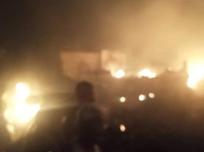 Man slumps as fire guts Anambra spare parts market