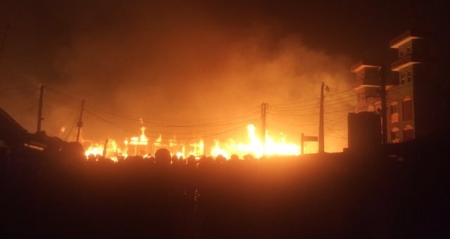 Fire guts Amu market in Mushin, goods worth billions destroyed