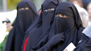 Mideast-Egypt_Horo-110-635×357