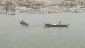 Man plunges into Lagos lagoon