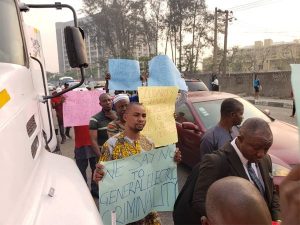 Oil workers shut down General Electric  over benefits of disengaged staff