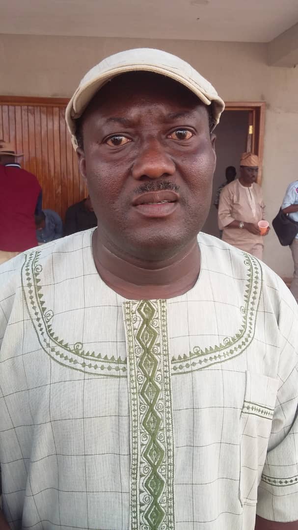 Prof Akinwole