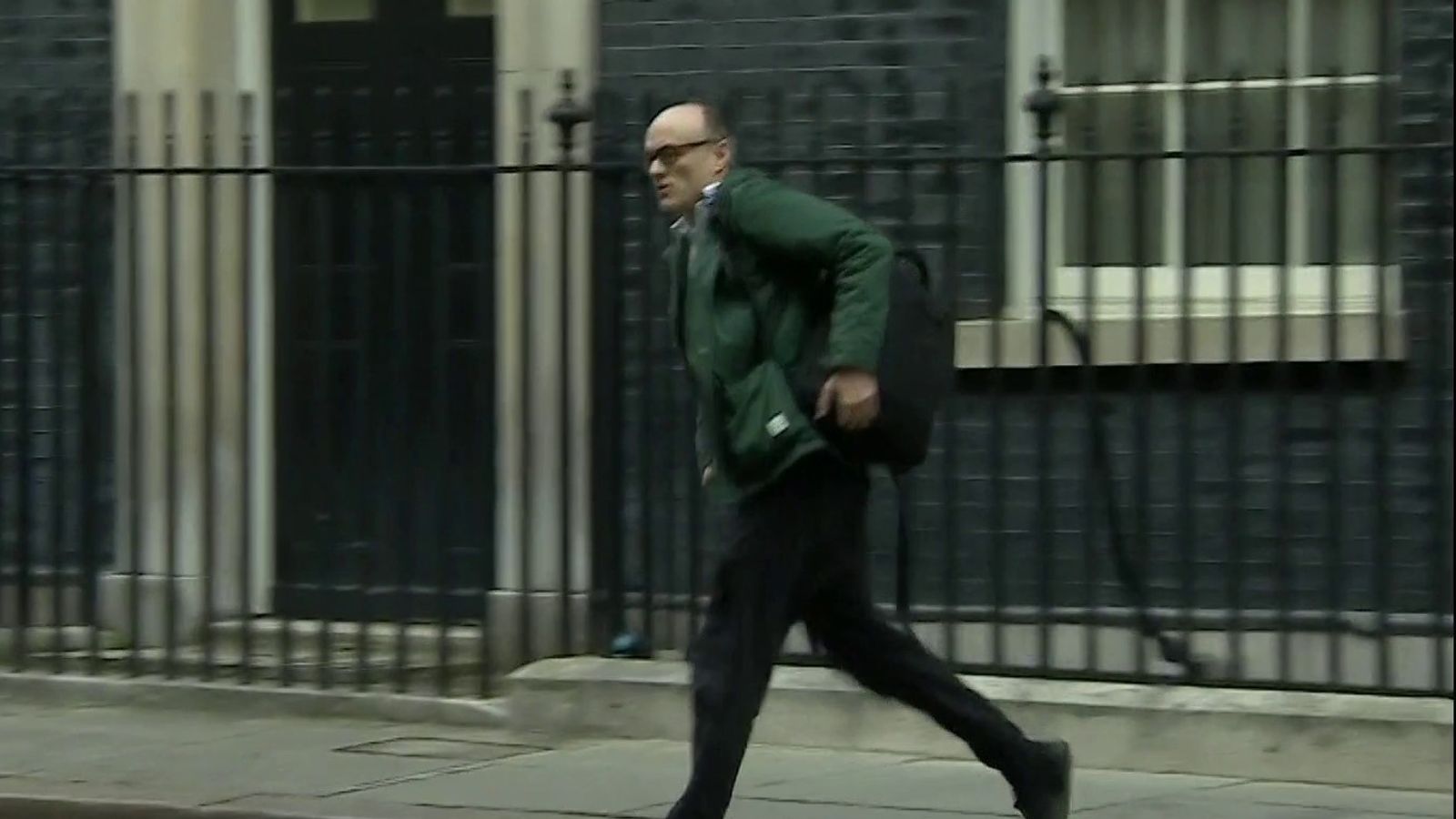 skynews-dominic-cummings-number-10_4956580